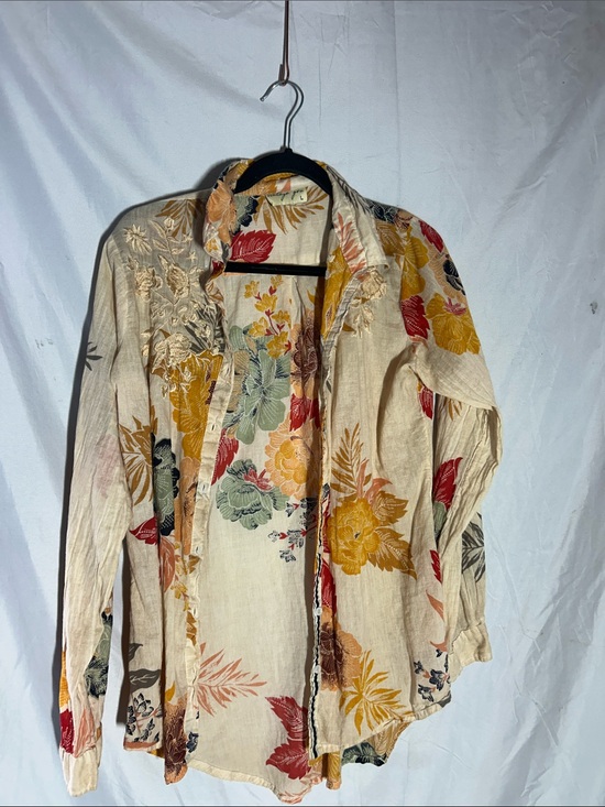 Vintage Tops - Vintage Floral Button-Up Shirt in Cream, Mustard & Rust